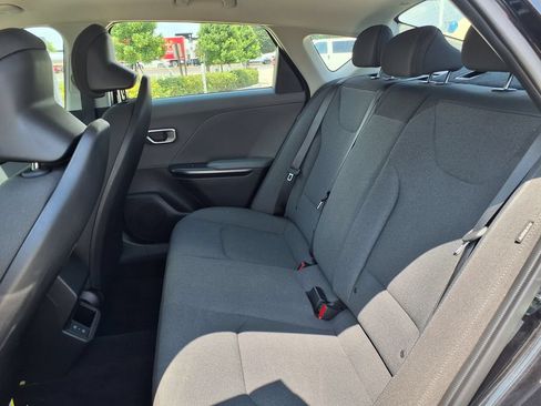Used 2025 Kia K4 FWD image 18