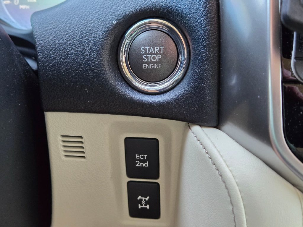 Used 2023 Lexus GX 460 Luxury w/ Accessory Package AWD/4WD image 29
