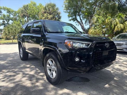 Used 2024 Toyota 4Runner SR5 RWD image 4