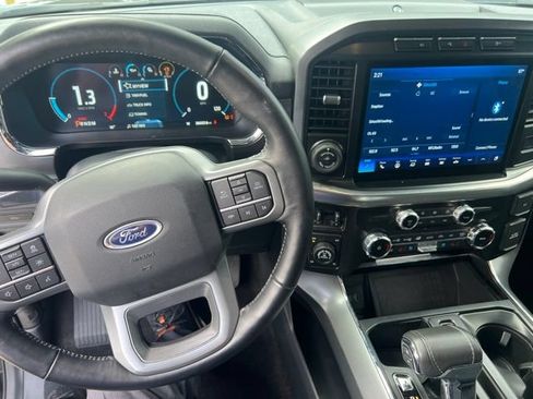 Used 2022 Ford F150 Lariat w/ Equipment Group 502A High AWD/4WD image 5