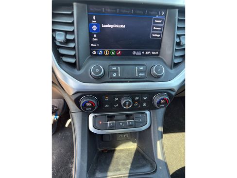 Used 2023 GMC Acadia SLT w/ Preferred Package AWD/4WD image 8
