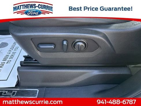 Used 2022 GMC Sierra 3500 AT4 w/ AT4 Premium Plus Package AWD/4WD image 9