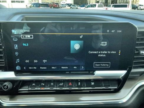 Used 2022 Chevrolet Silverado 1500 High Country w/ High Country Premium Package AWD/4WD image 16