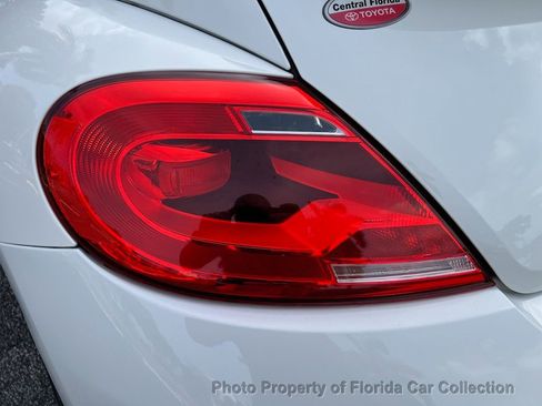 Used 2012 Volkswagen Beetle Launch Edition image 31