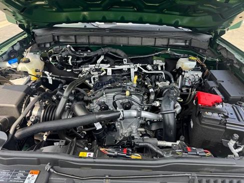 Used 2025 Ford Bronco Outer Banks AWD/4WD image 23