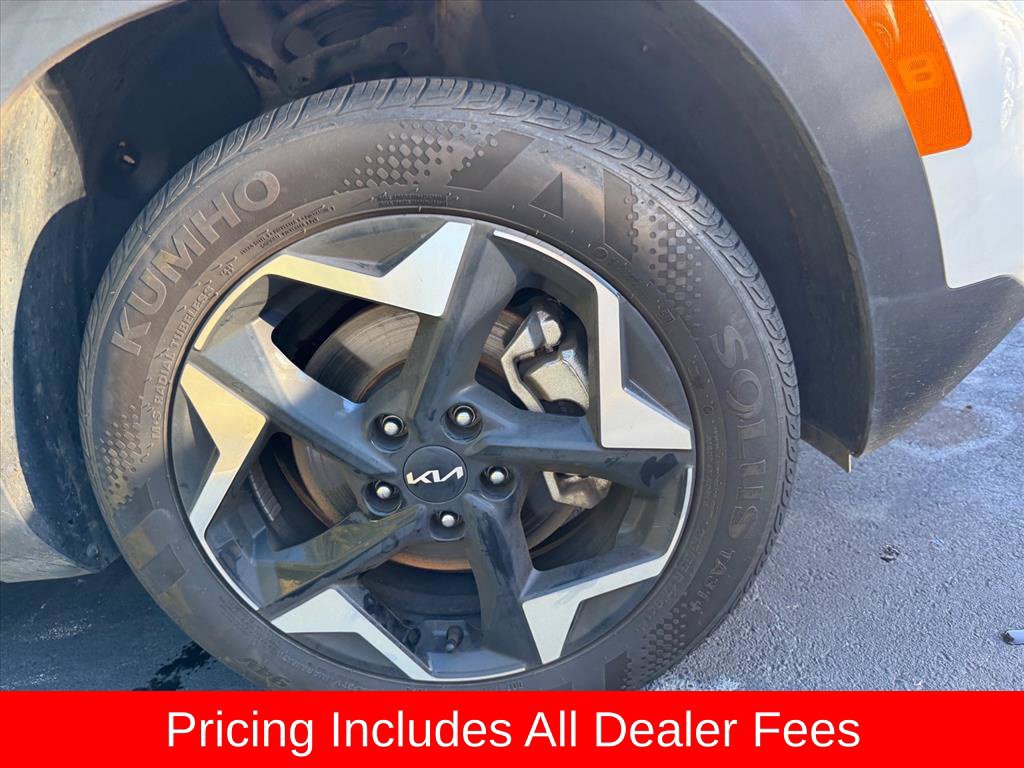 Certified 2025 Kia Seltos S AWD/4WD image 2