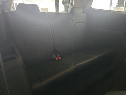 Used 2016 Chevrolet Traverse LT image 19