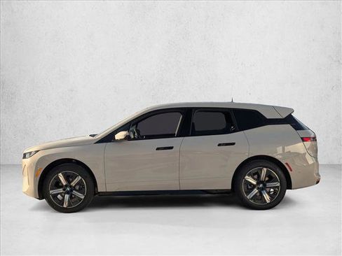 New 2026 BMW iX xDrive45 image 5