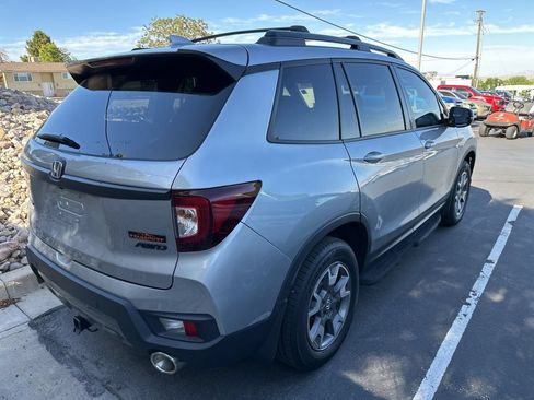 Used 2022 Honda Passport TrailSport image 4