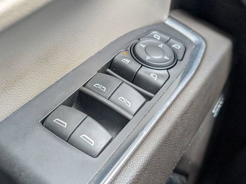 Used 2022 Chevrolet Silverado 1500 LTZ w/ Technology Package AWD/4WD image 21