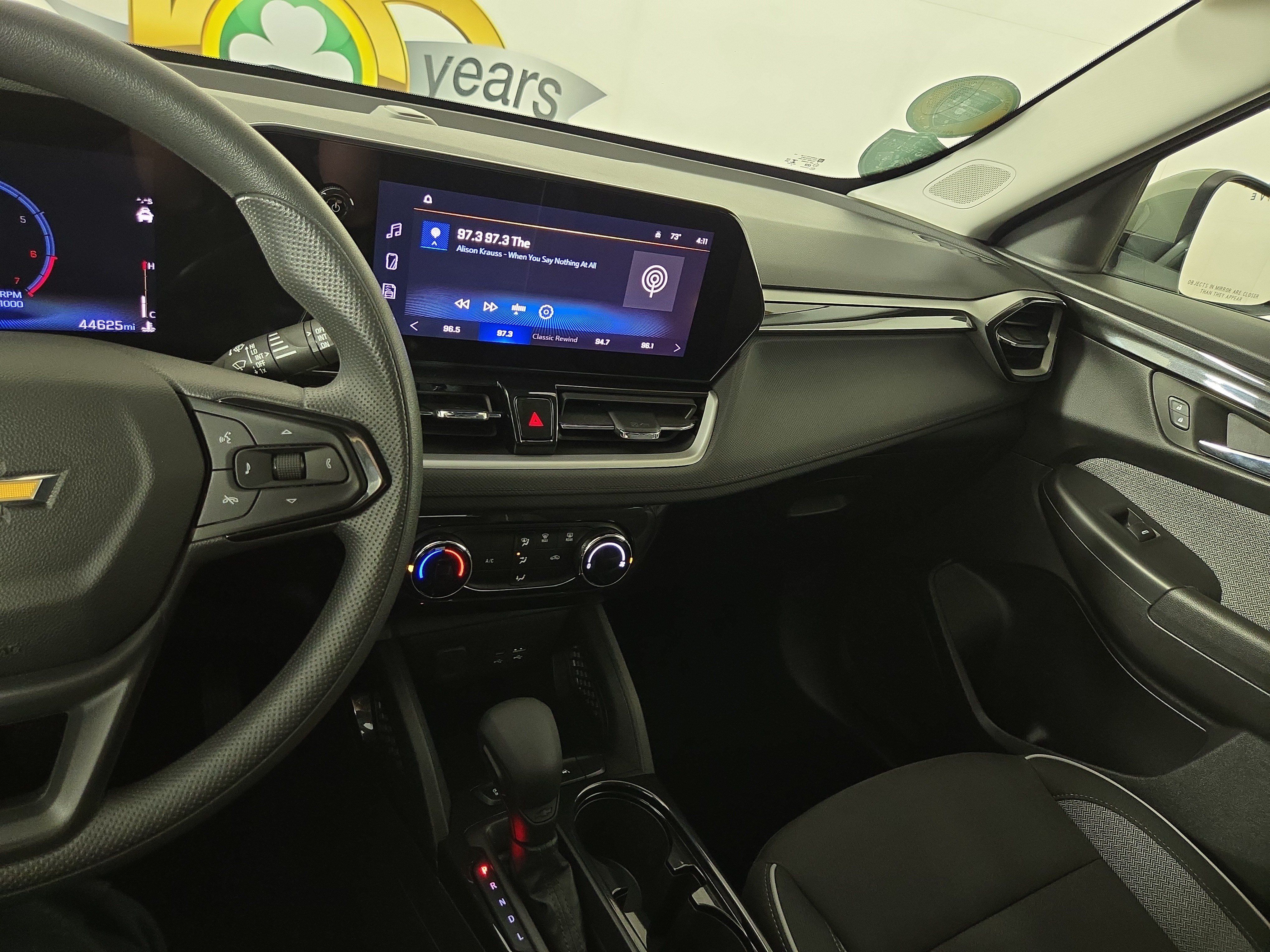 Used 2025 Chevrolet TrailBlazer LT FWD image 23