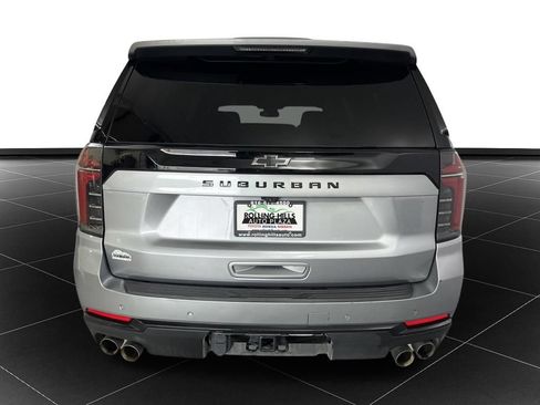 Used 2025 Chevrolet Suburban Z71 AWD/4WD image 4