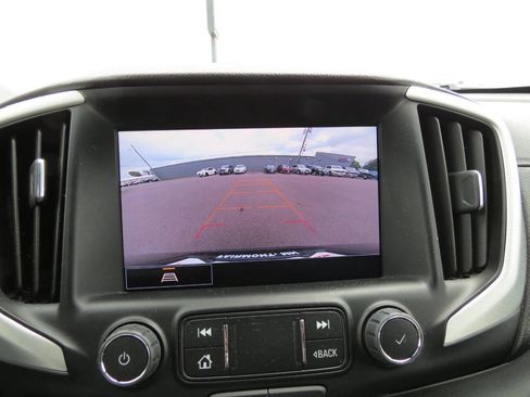 Used 2023 GMC Terrain SLT image 19