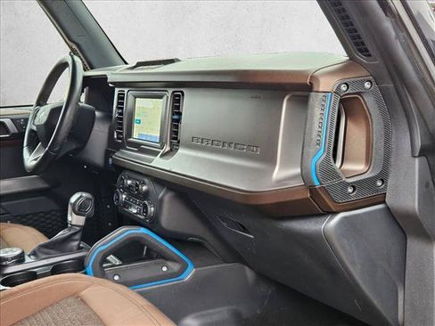 Used 2022 Ford Bronco Outer Banks AWD/4WD image 17