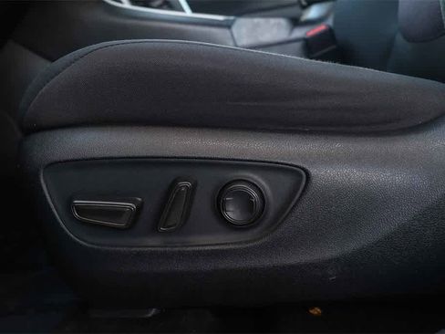 Used 2020 Toyota RAV4 XLE w/ Carpet Mat Package image 21