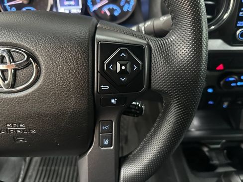 Used 2023 Toyota Tacoma TRD Sport w/ Technology Package AWD/4WD image 16