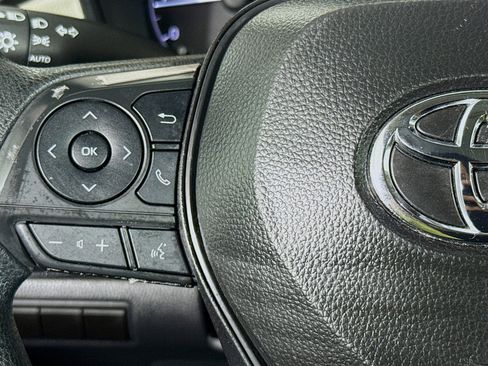 Used 2025 Toyota Corolla LE FWD image 13