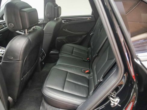 Certified 2026 Porsche Macan AWD/4WD image 23