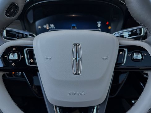 New 2024 Lincoln Corsair Reserve w/ Equipment Group 202A image 21