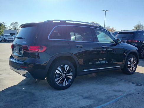 New 2025 Mercedes-Benz GLB 250 image 4