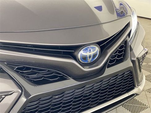 Used 2021 Toyota Camry XSE image 37