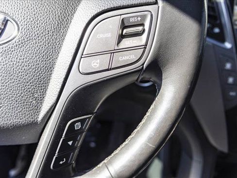 Used 2014 Hyundai Santa Fe GLS image 16