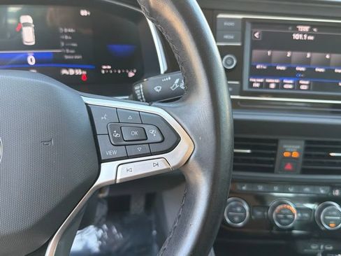 Used 2024 Volkswagen Jetta SE FWD image 29