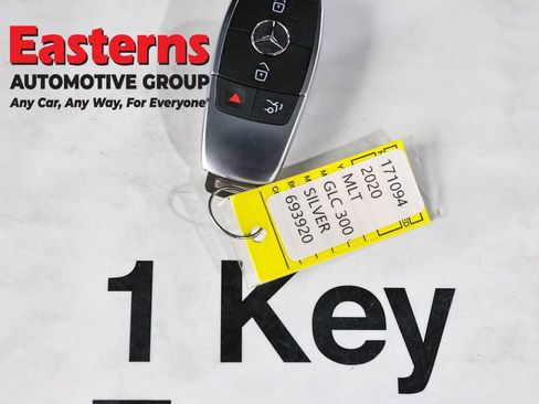 Used 2020 Mercedes-Benz GLC 300 4MATIC image 27