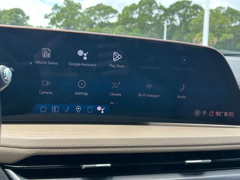 Used 2025 Cadillac XT4 Premium Luxury FWD image 32