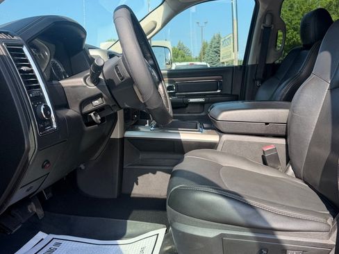 Used 2015 RAM 2500 Laramie w/ Black Appearance Group AWD/4WD image 20