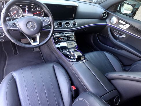 Used 2017 Mercedes-Benz E 300 4MATIC image 22