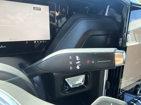 Used 2025 GMC Yukon XL Denali image 14