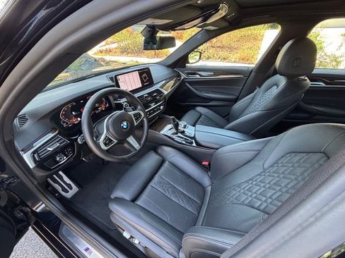 Used 2022 BMW 530i w/ M Sport Package RWD image 31