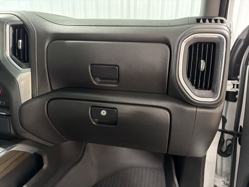 Certified 2022 Chevrolet Silverado 2500 LT w/ Convenience Package image 23