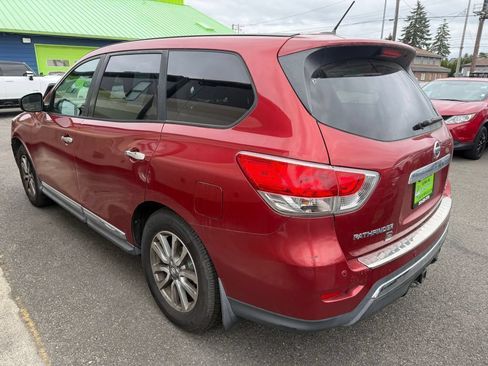 Used 2014 Nissan Pathfinder Platinum w/ Platinum Premium Package FWD image 2