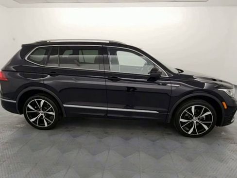 Used 2022 Volkswagen Tiguan SEL R-Line image 9