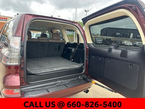 Used 2021 Lexus GX 460 Luxury w/ Accessory Package AWD/4WD image 14