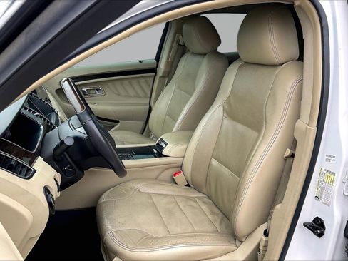 Used 2018 Ford Taurus Limited FWD image 25