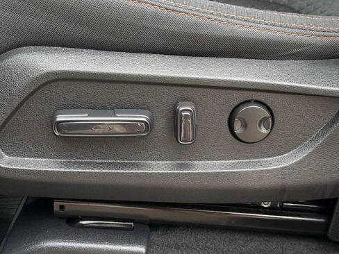 Used 2025 Honda Pilot Sport image 28