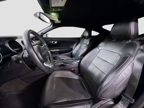 Used 2018 Ford Mustang GT Premium RWD image 12