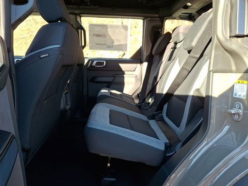 New 2025 Ford Bronco 4-Door w/ Sasquatch Package AWD/4WD image 5