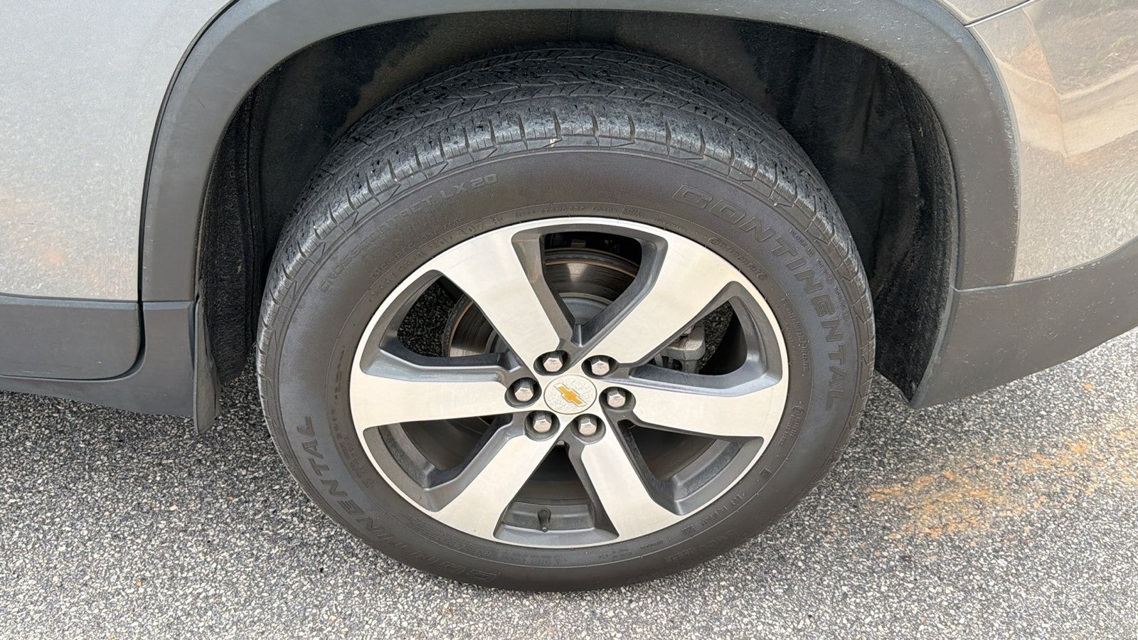 Used 2019 Chevrolet Traverse LT w/ LT Premium Package FWD image 12