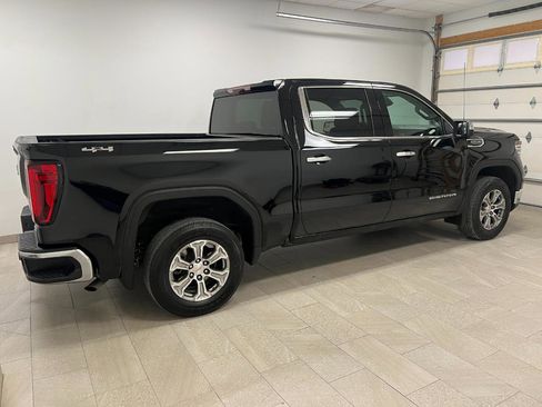 Used 2025 GMC Sierra 1500 SLT AWD/4WD image 10