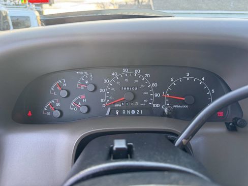 Used 2000 Ford F250 XLT image 35
