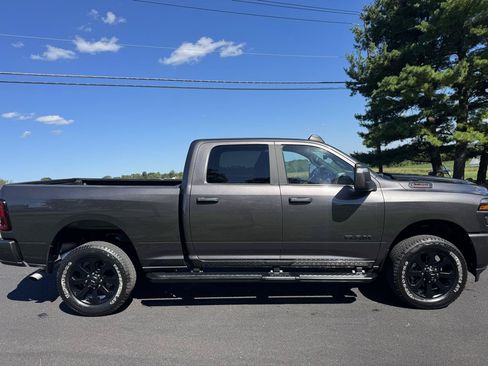 Used 2025 RAM 2500 Big Horn AWD/4WD image 8