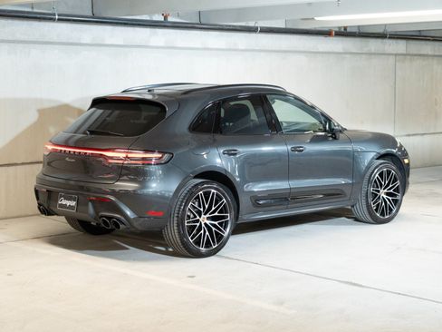 Certified 2026 Porsche Macan AWD/4WD image 9