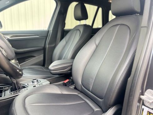 Used 2017 BMW X1 sDrive28i image 11
