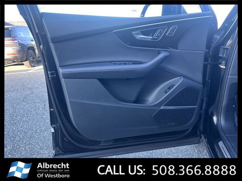 Used 2025 Audi Q7 3.0T Premium Plus image 11