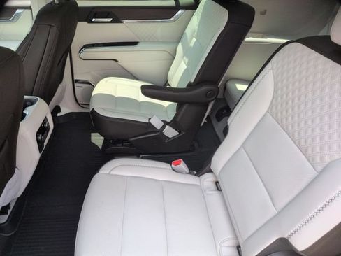 Used 2024 GMC Acadia Denali w/ LPO, Floor Liner Package AWD/4WD image 28