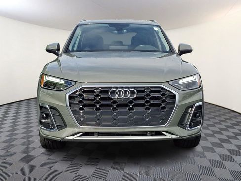 Used 2023 Audi Q5 2.0T Premium Plus w/ Premium Plus Package AWD/4WD image 2